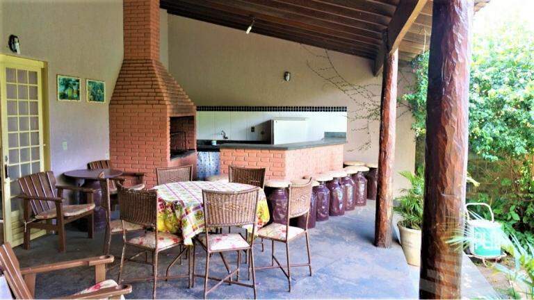 Casa à venda no Mercês: 