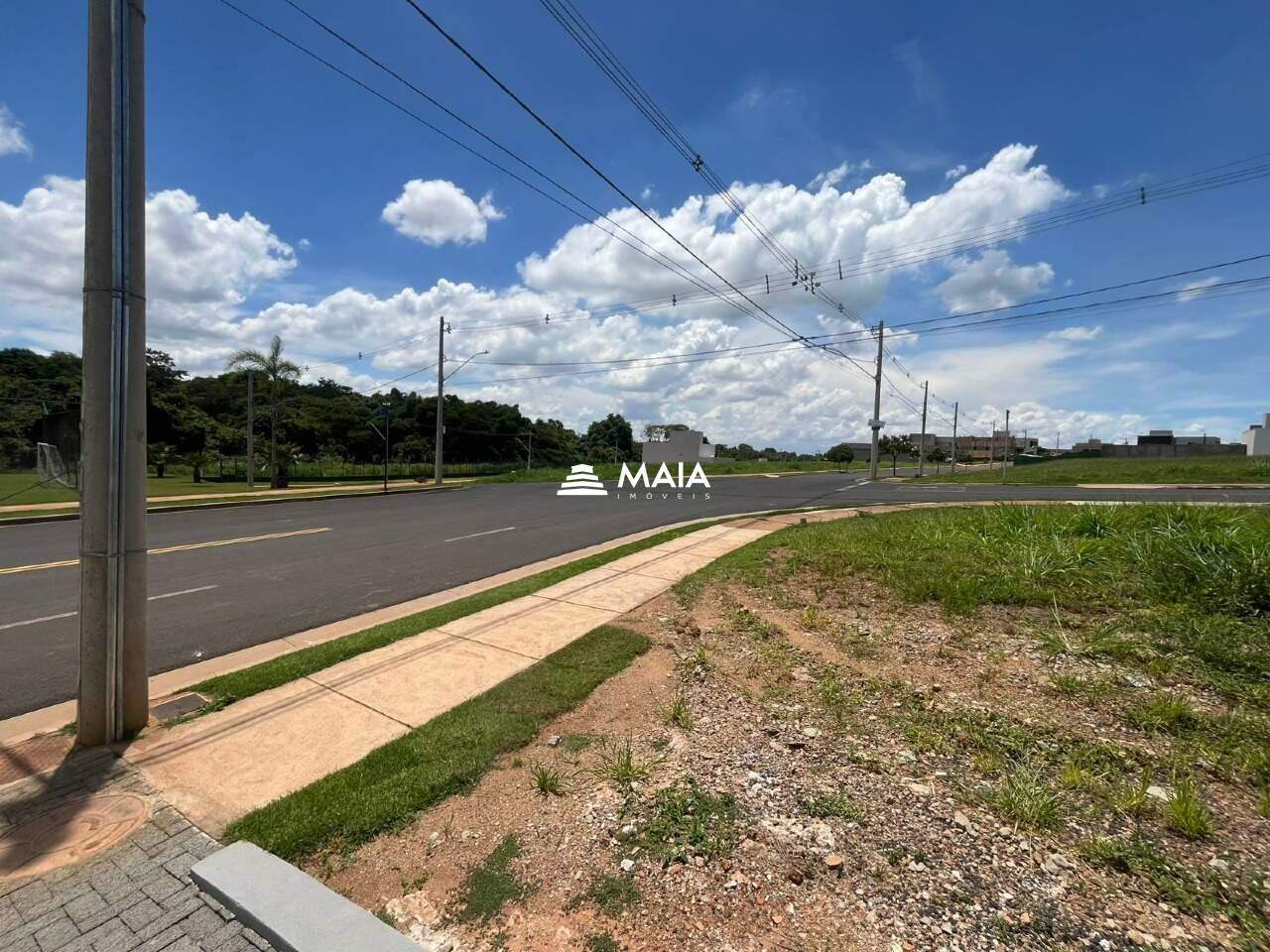 Terreno em Condomínio à venda no Damha III - Res. Uberaba: 