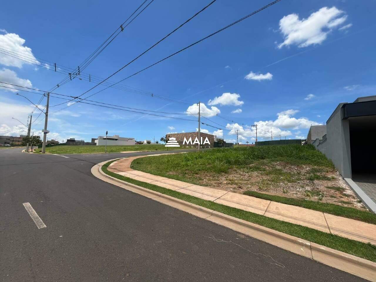 Terreno em Condomínio à venda no Damha III - Res. Uberaba: 