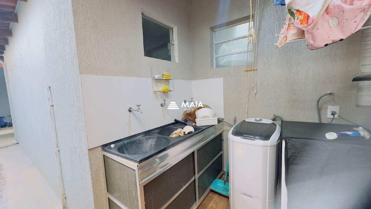 Casa de Condomínio à venda no Portal Beija Flor: 