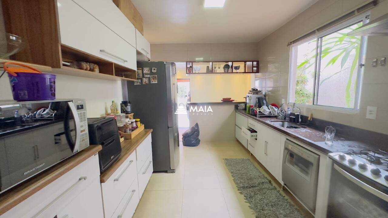 Casa de Condomínio à venda no Portal Beija Flor: 