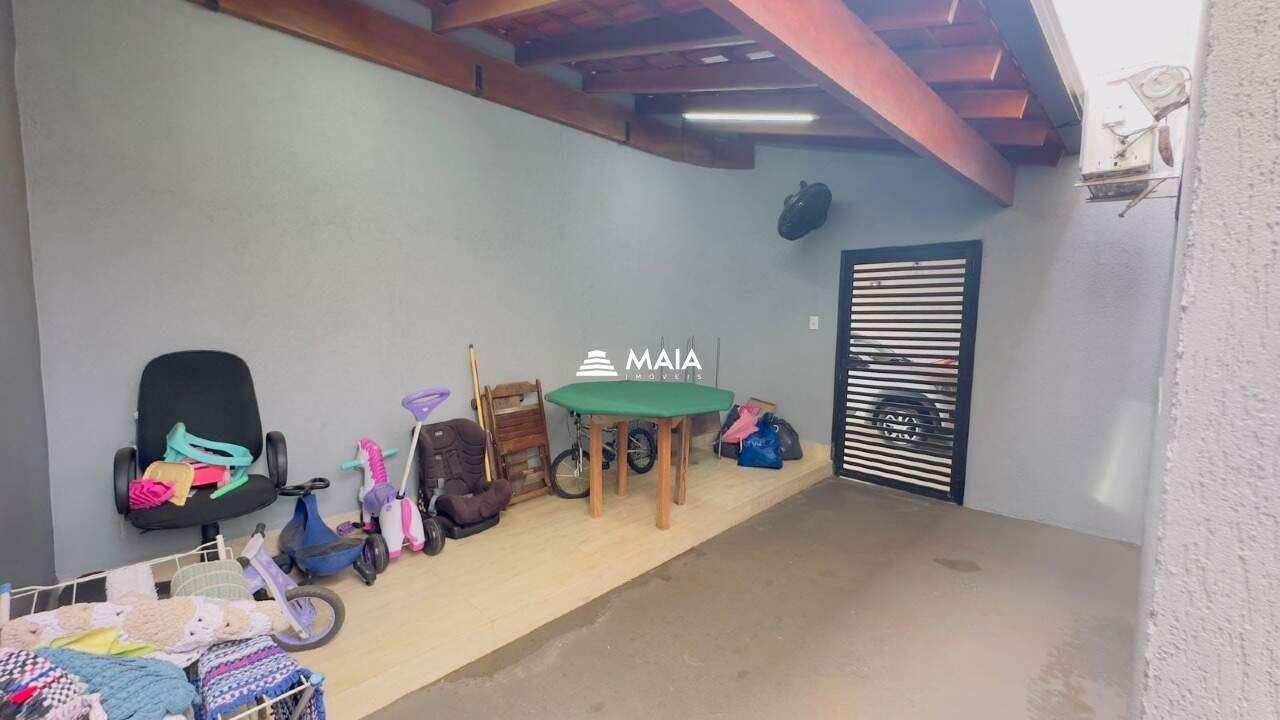 Casa de Condomínio à venda no Portal Beija Flor: 