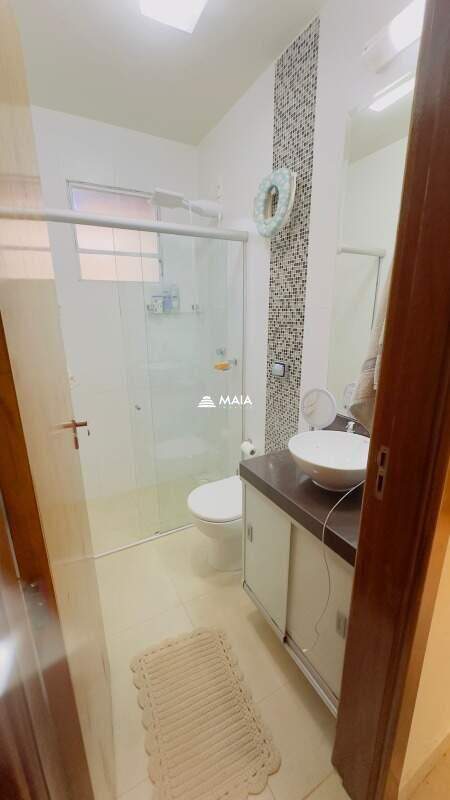 Casa de Condomínio à venda no Portal Beija Flor: 