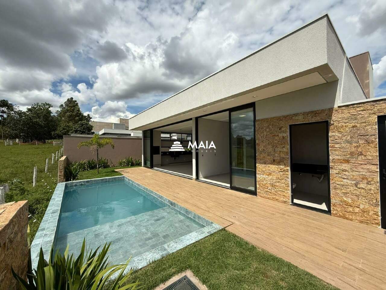 Casa à venda no Condomínio Jockey do Lago