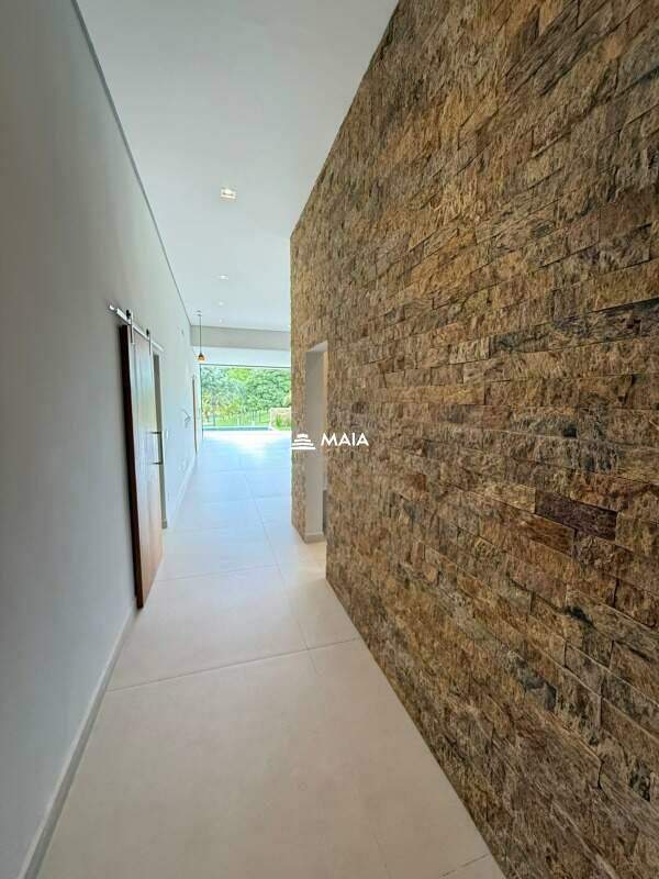 Casa de Condomínio à venda no Jockey do Lago: 