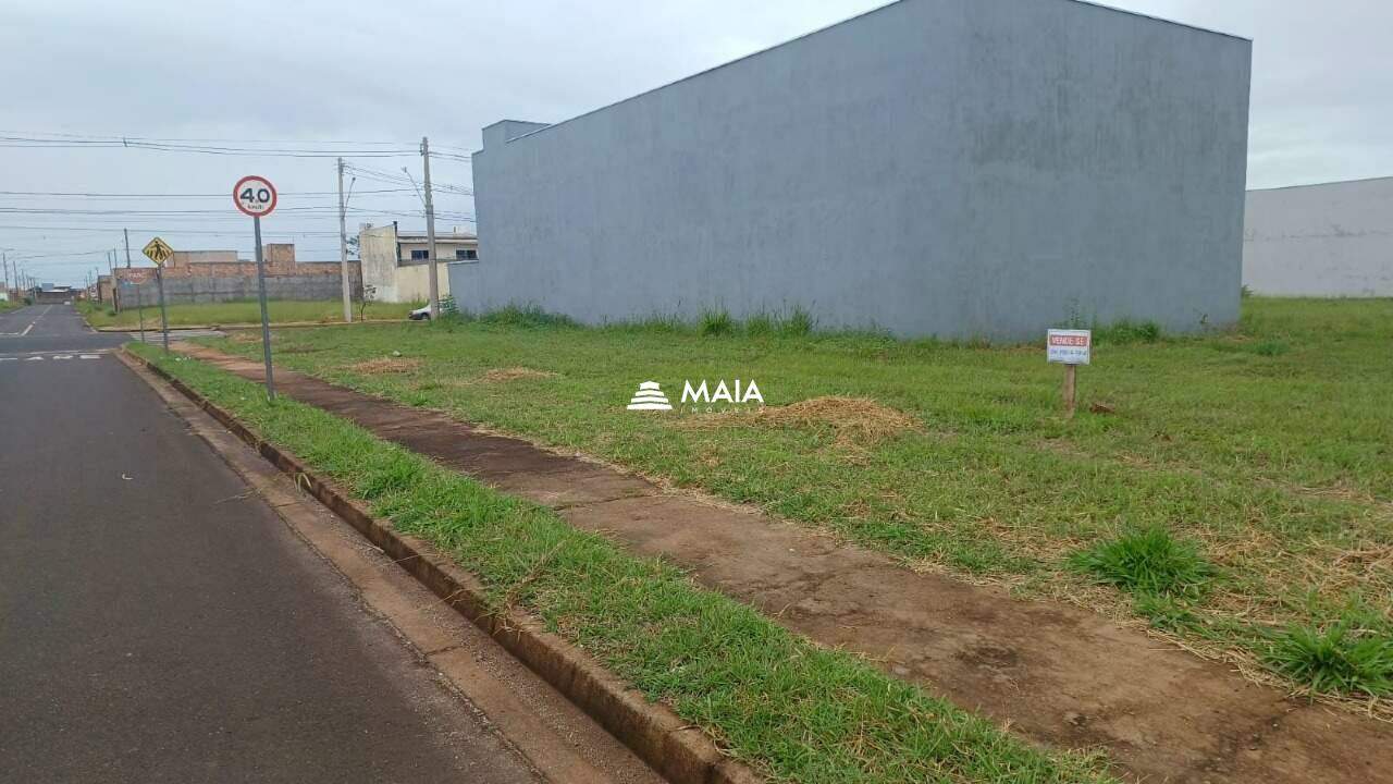 Terreno/Área à venda no Parque das Laranjeiras: 