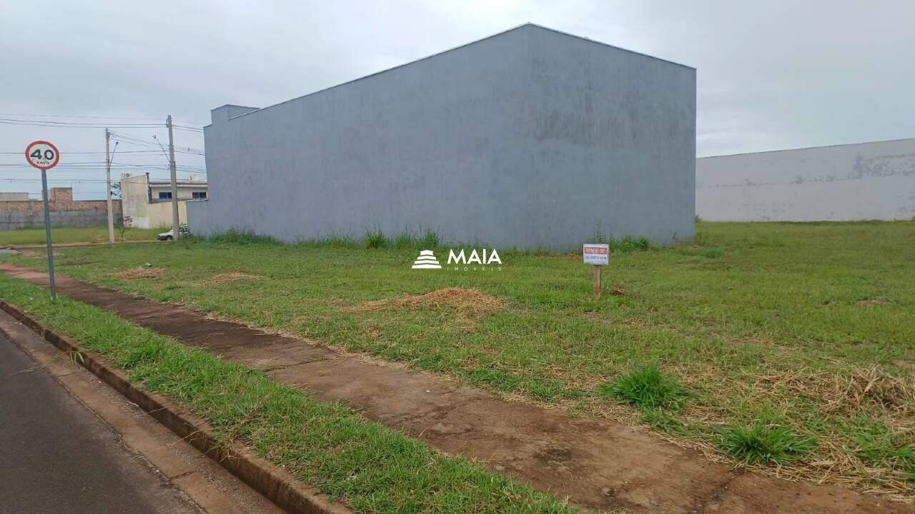 Terreno/Área à venda no Parque das Laranjeiras: 