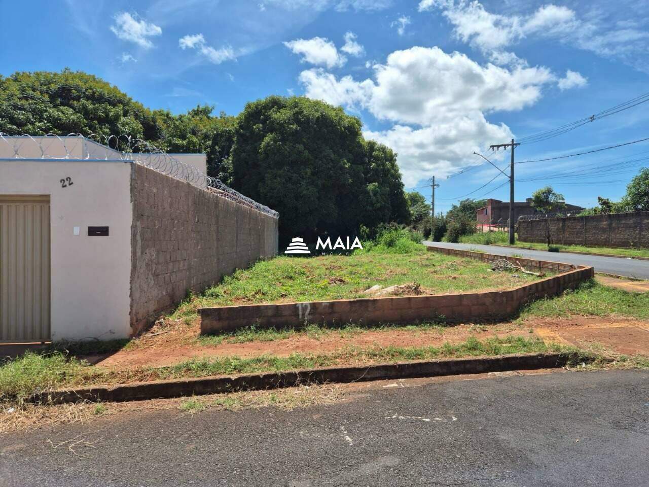 Terreno/Área à venda no Amoroso Costa: 