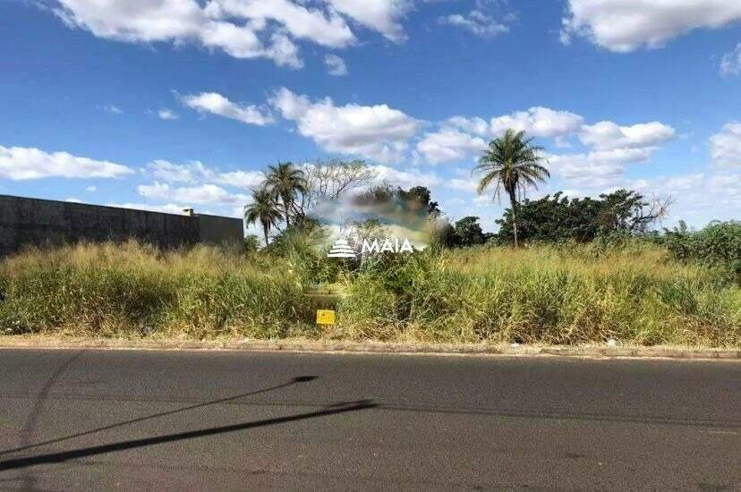 Terreno no bairro Manoel Mendes