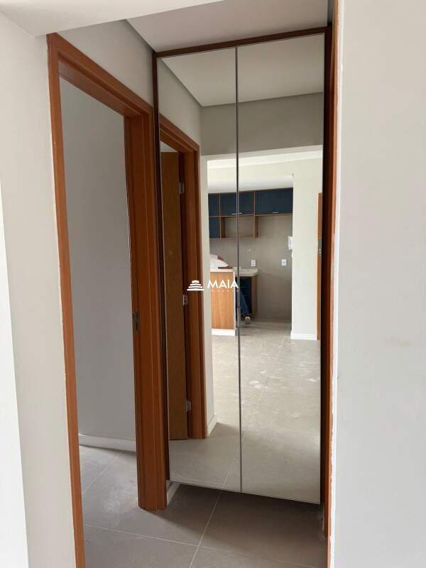 Apartamento à venda no Mercês: 