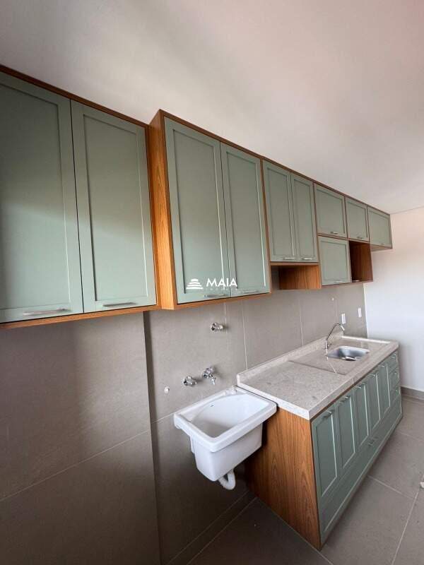 Apartamento à venda no Mercês: 