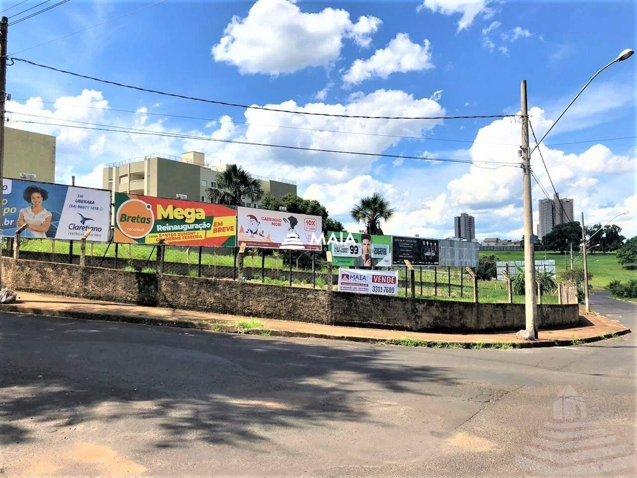 Terreno/Área à venda no Santa Maria: 