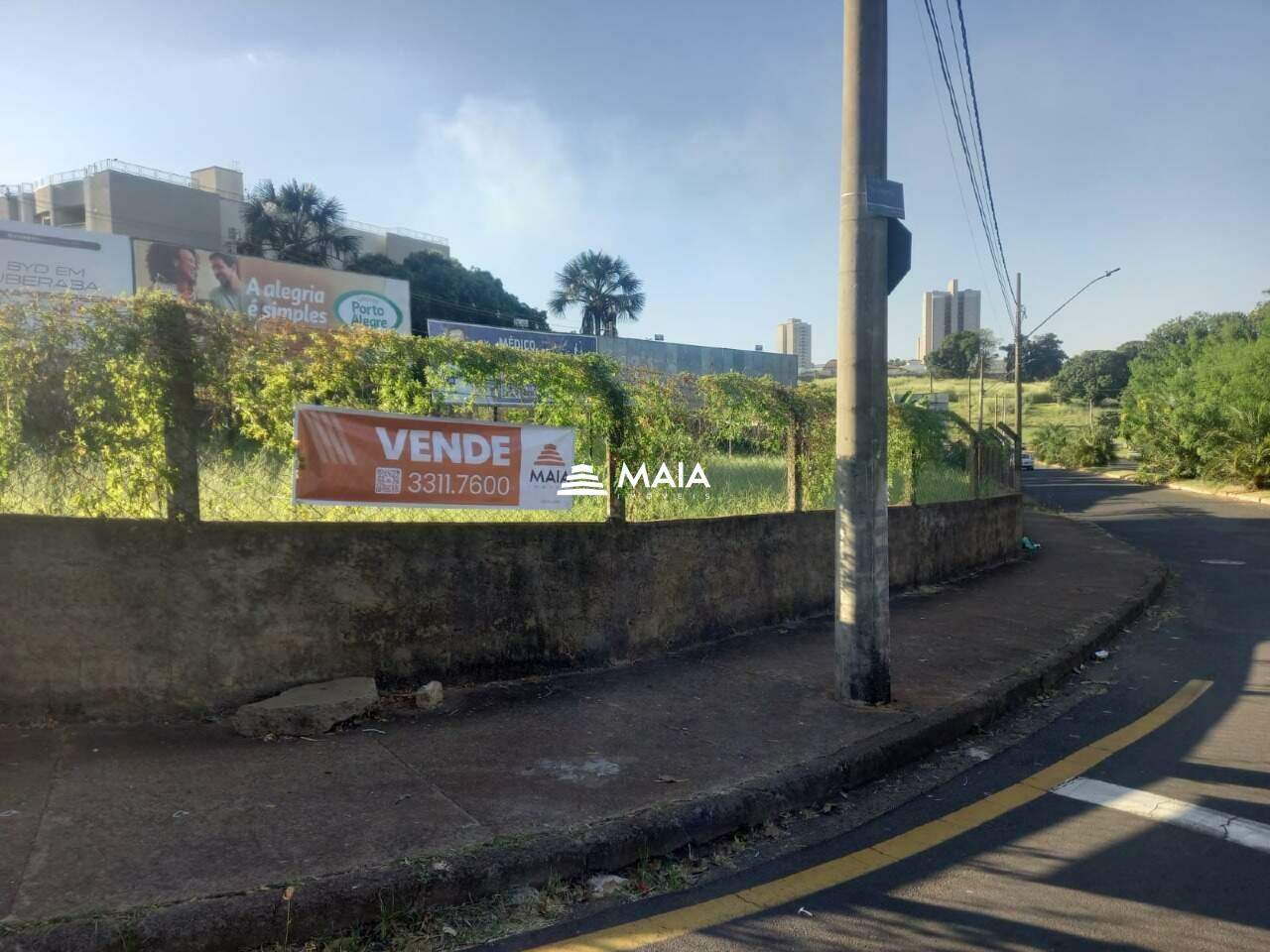 Terreno/Área à venda no Santa Maria: 