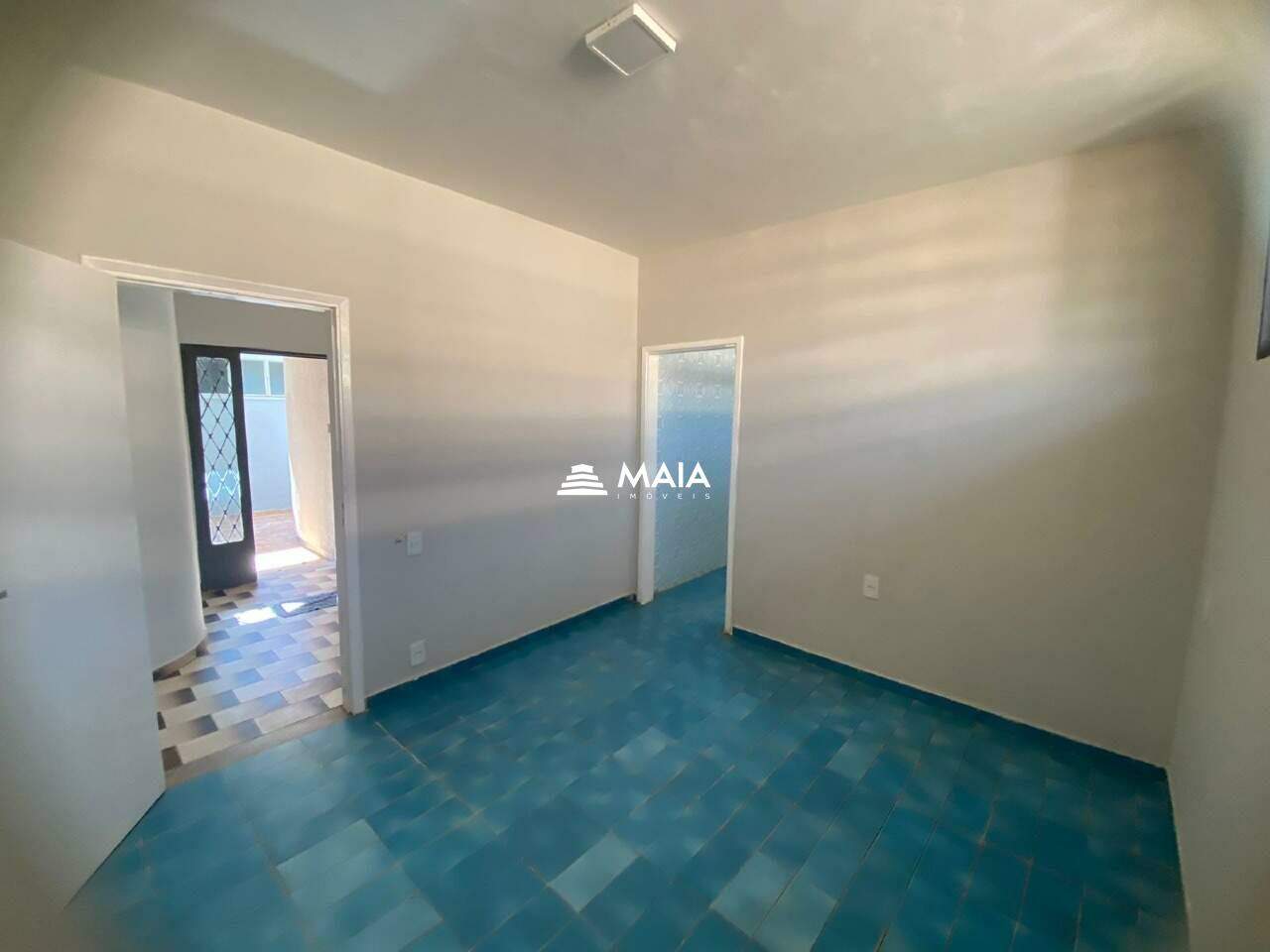 Casa para aluguel no Santa Marta: 