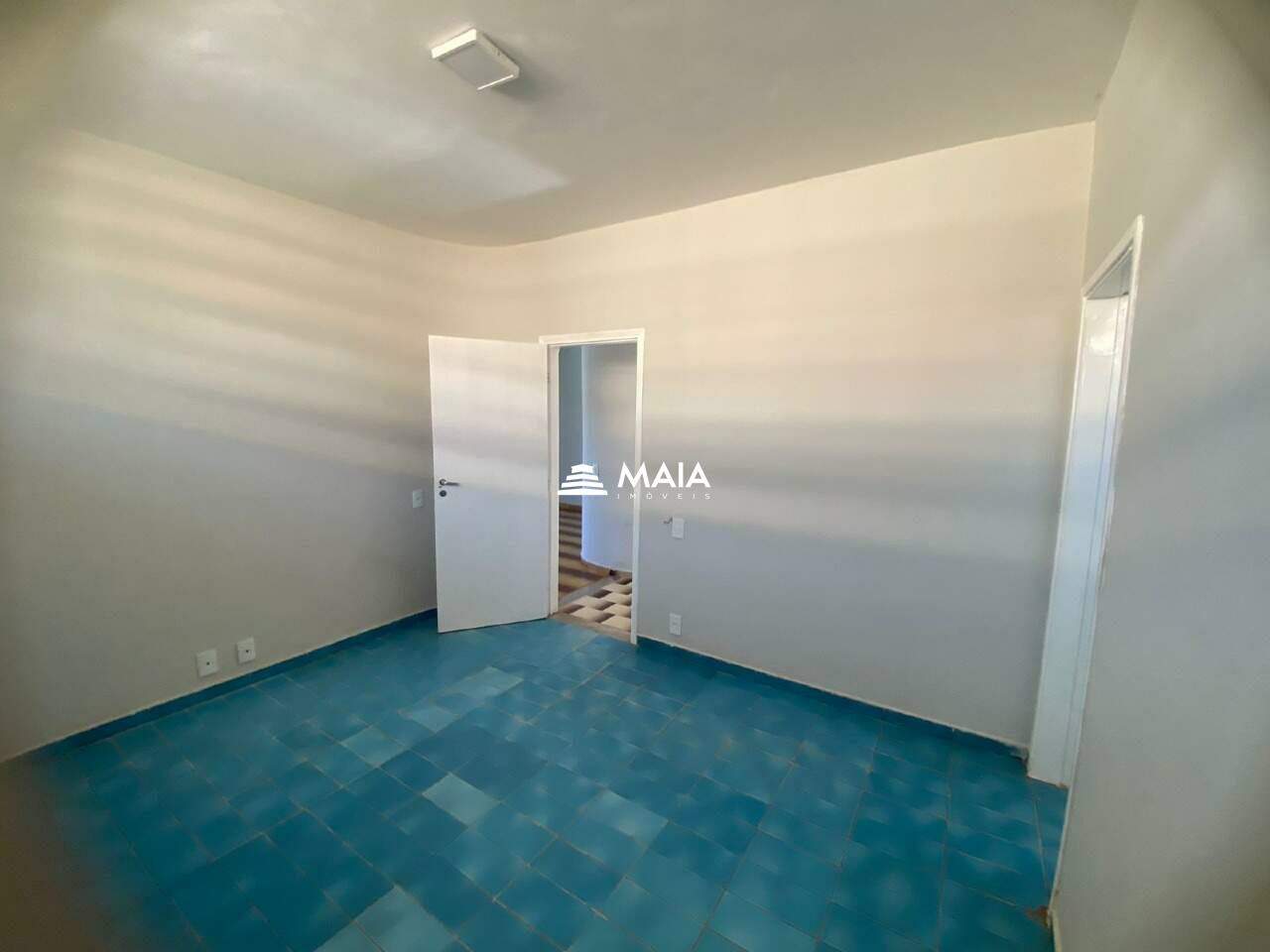 Casa para aluguel no Santa Marta: 