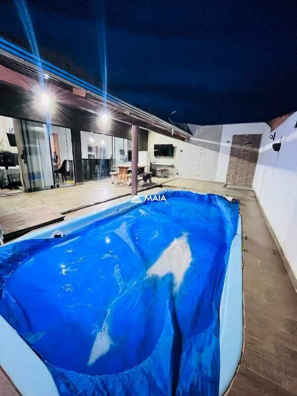 Casa à venda no Beija Flor: 