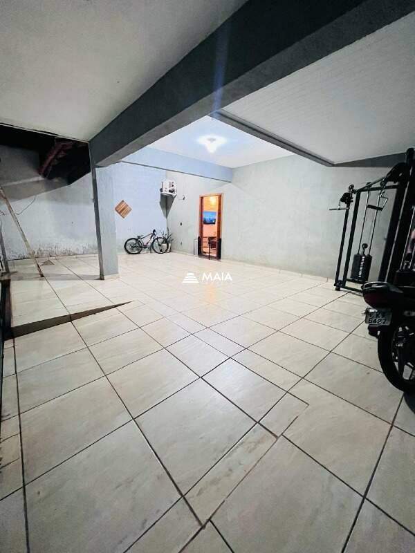 Casa à venda no Beija Flor: 