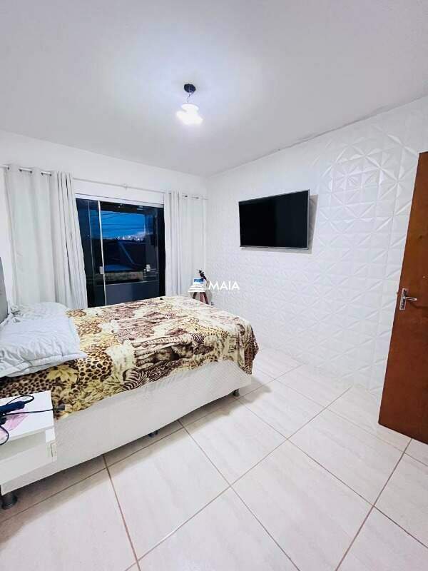 Casa à venda no Beija Flor: 