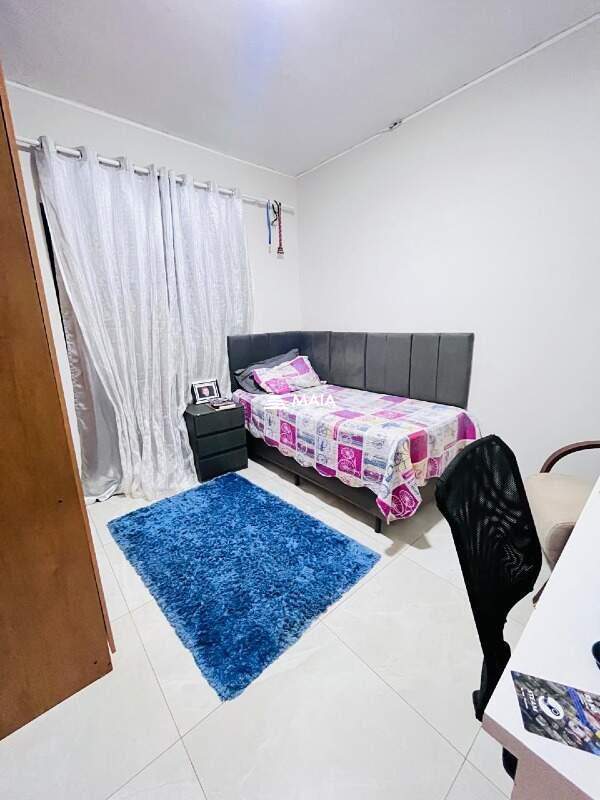 Casa à venda no Beija Flor: 