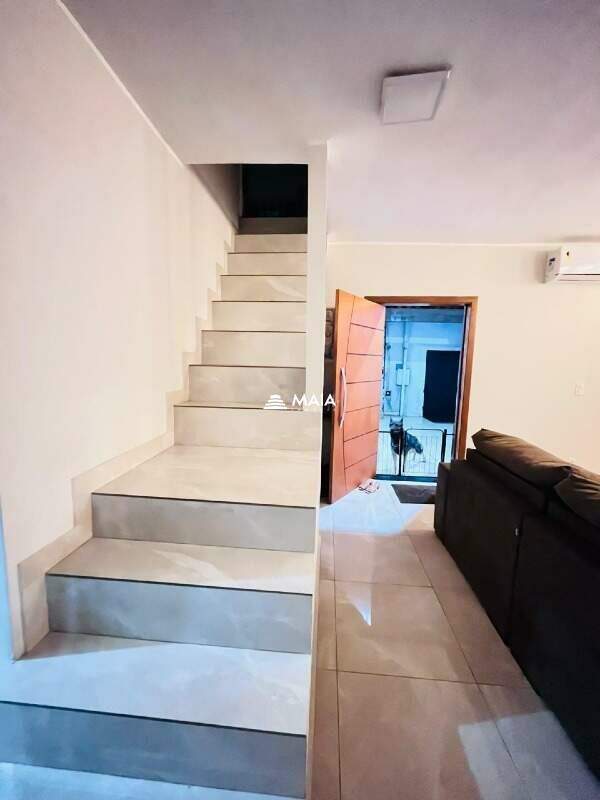 Casa à venda no Beija Flor: 