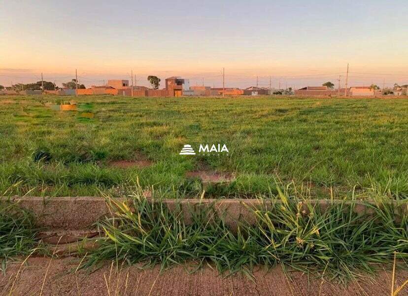 Terreno/Área à venda no Jardim Espanha: 