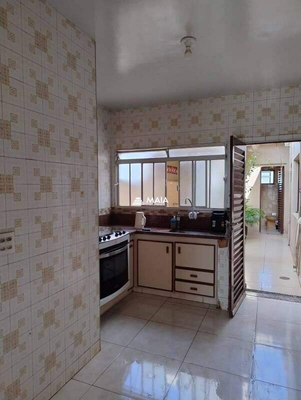 Casa para aluguel no Parque das Américas: 