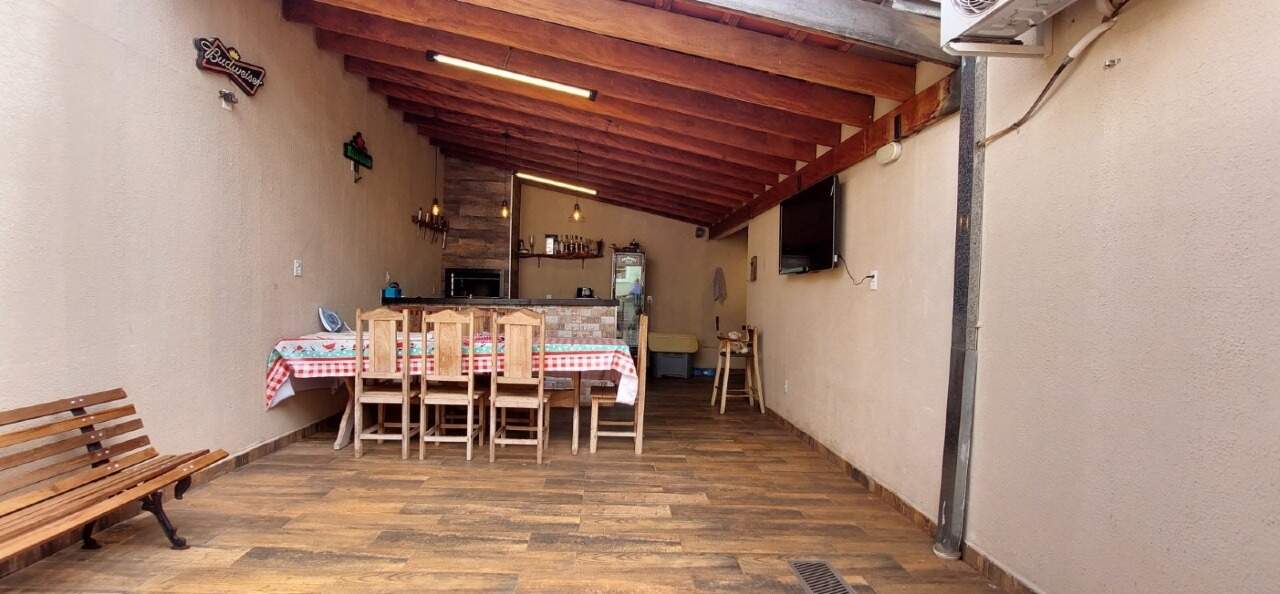 Casa de Condomínio à venda no Portal Beija Flor: 