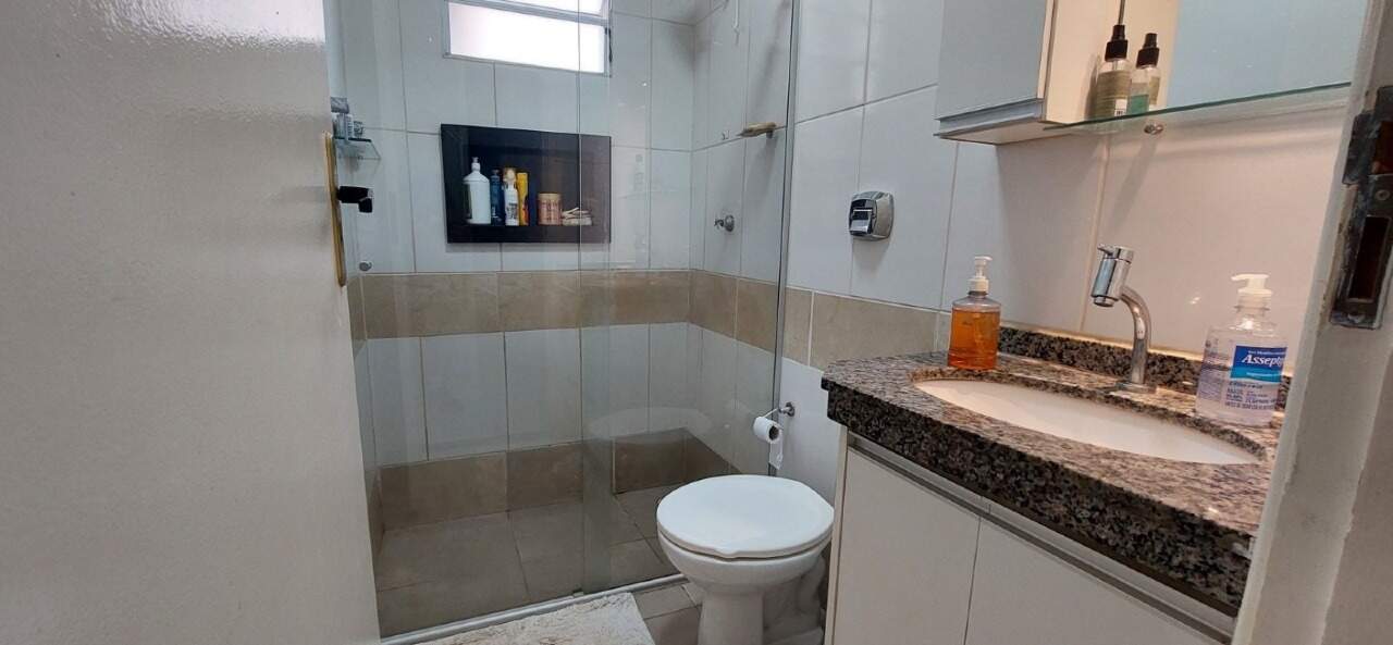 Casa de Condomínio à venda no Portal Beija Flor: 