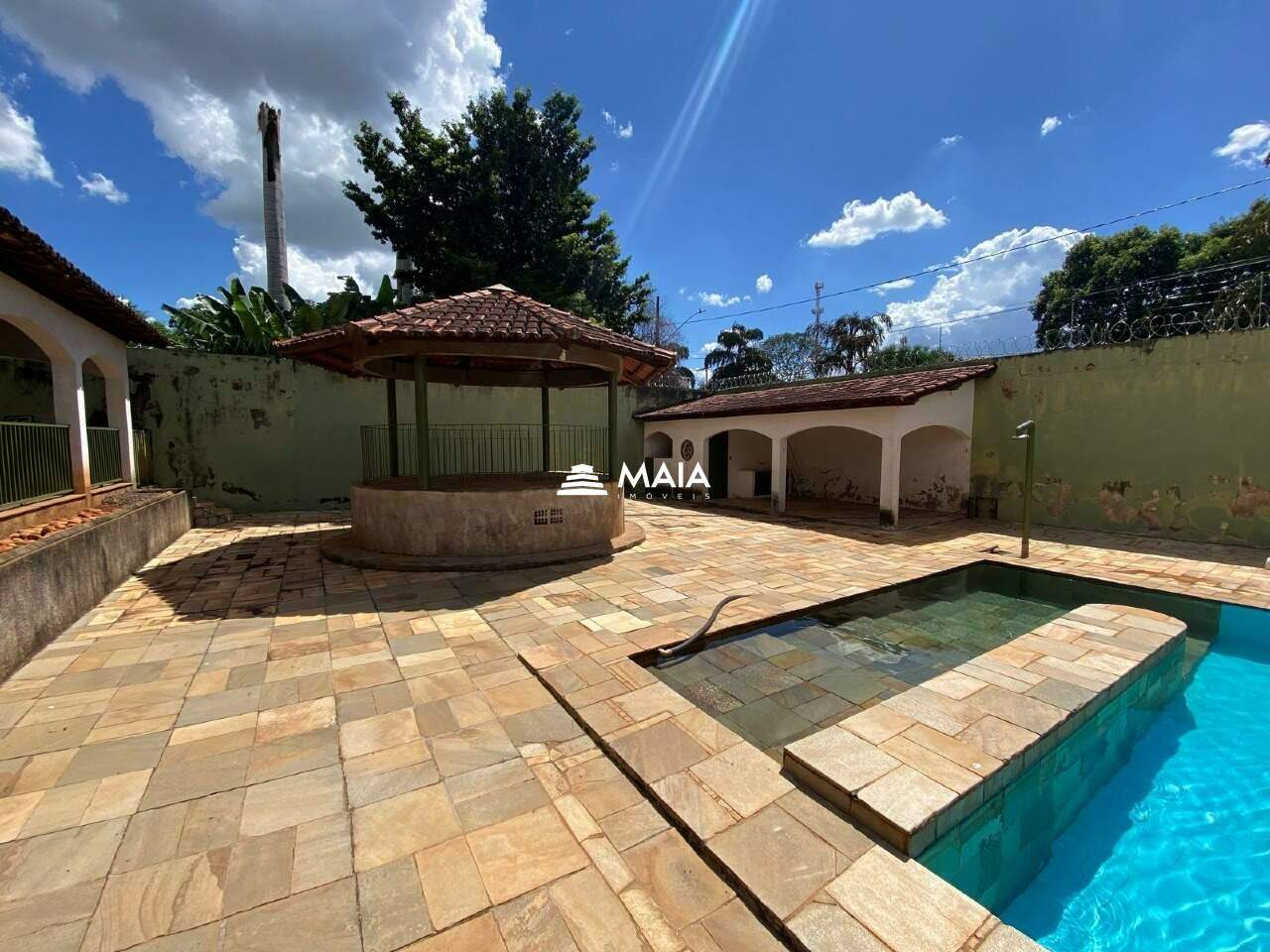 Casa para aluguel no Santa Maria: 