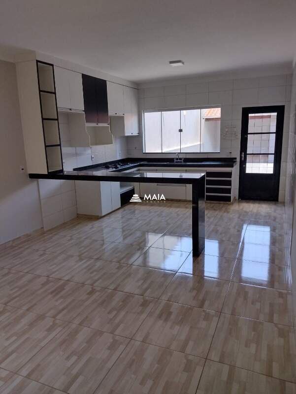 Casa à venda no Jardim Nenê Gomes: 