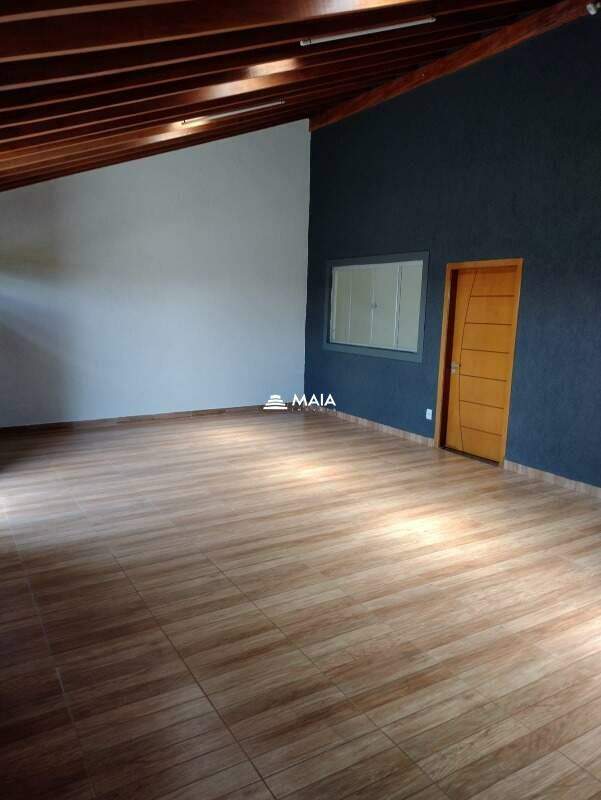 Casa à venda no Jardim Nenê Gomes: 