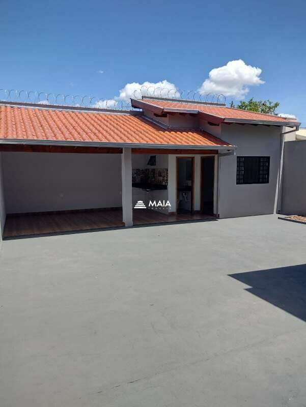 Casa à venda no Jardim Nenê Gomes: 