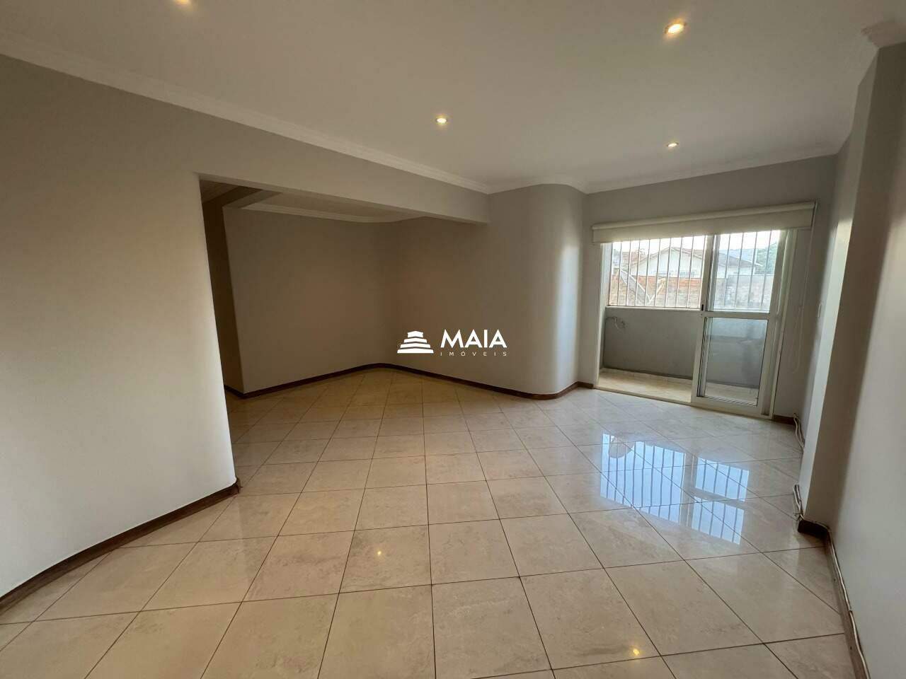 Apartamento à venda no Mercês: 