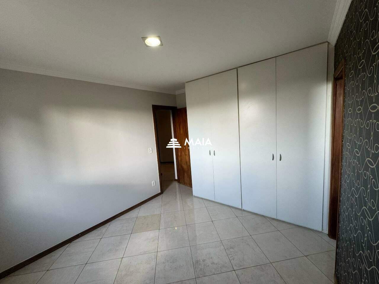 Apartamento à venda no Mercês: 