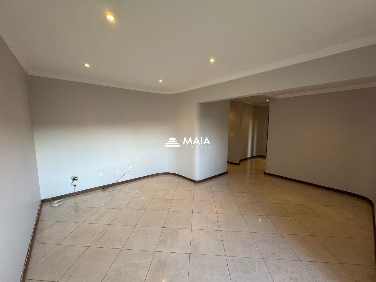 Apartamento à venda no Mercês: 