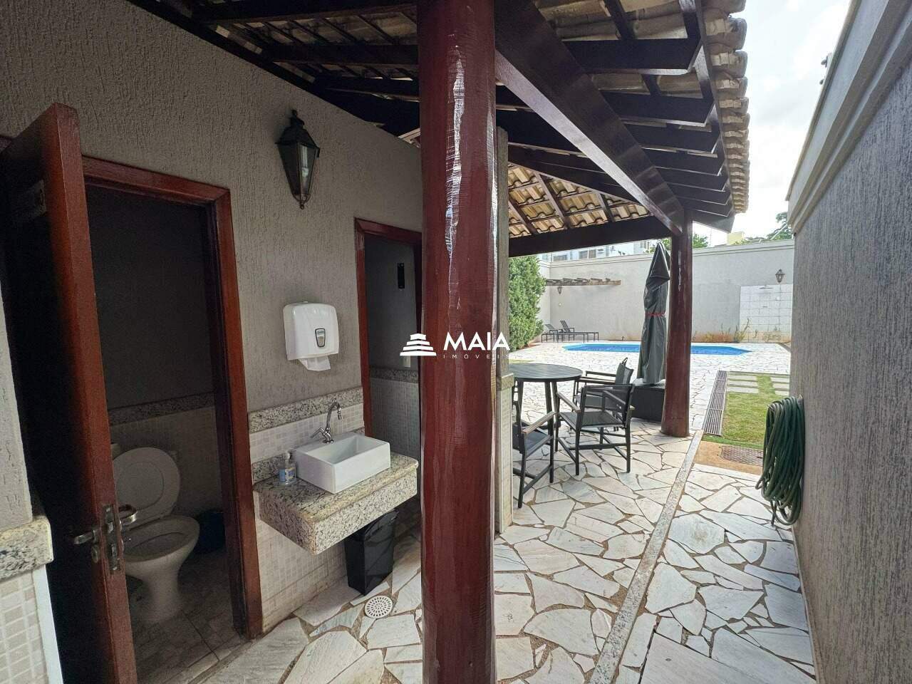 Apartamento à venda no Mercês: 