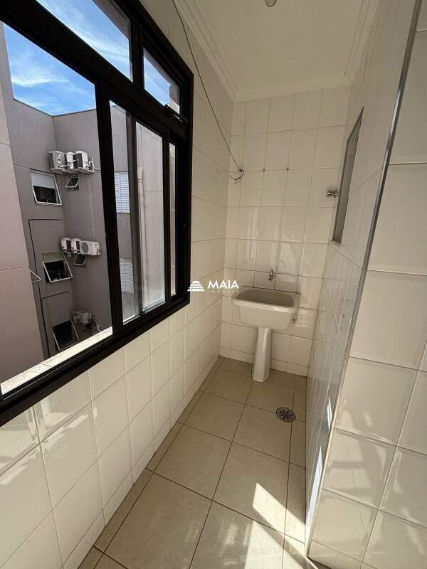 Apartamento à venda no Mercês: 