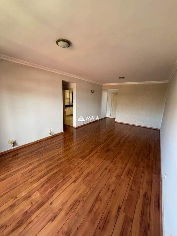 Apartamento à venda no Mercês: 