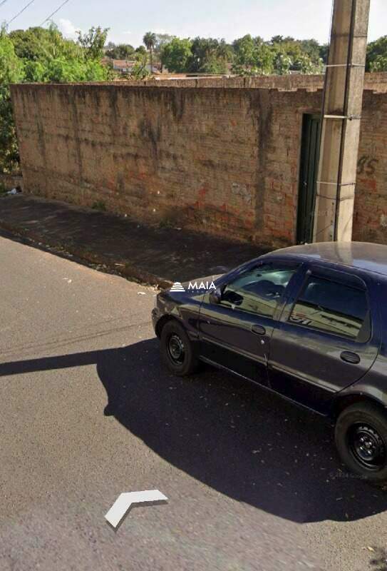 Terreno/Área à venda no Parque do Mirante: 