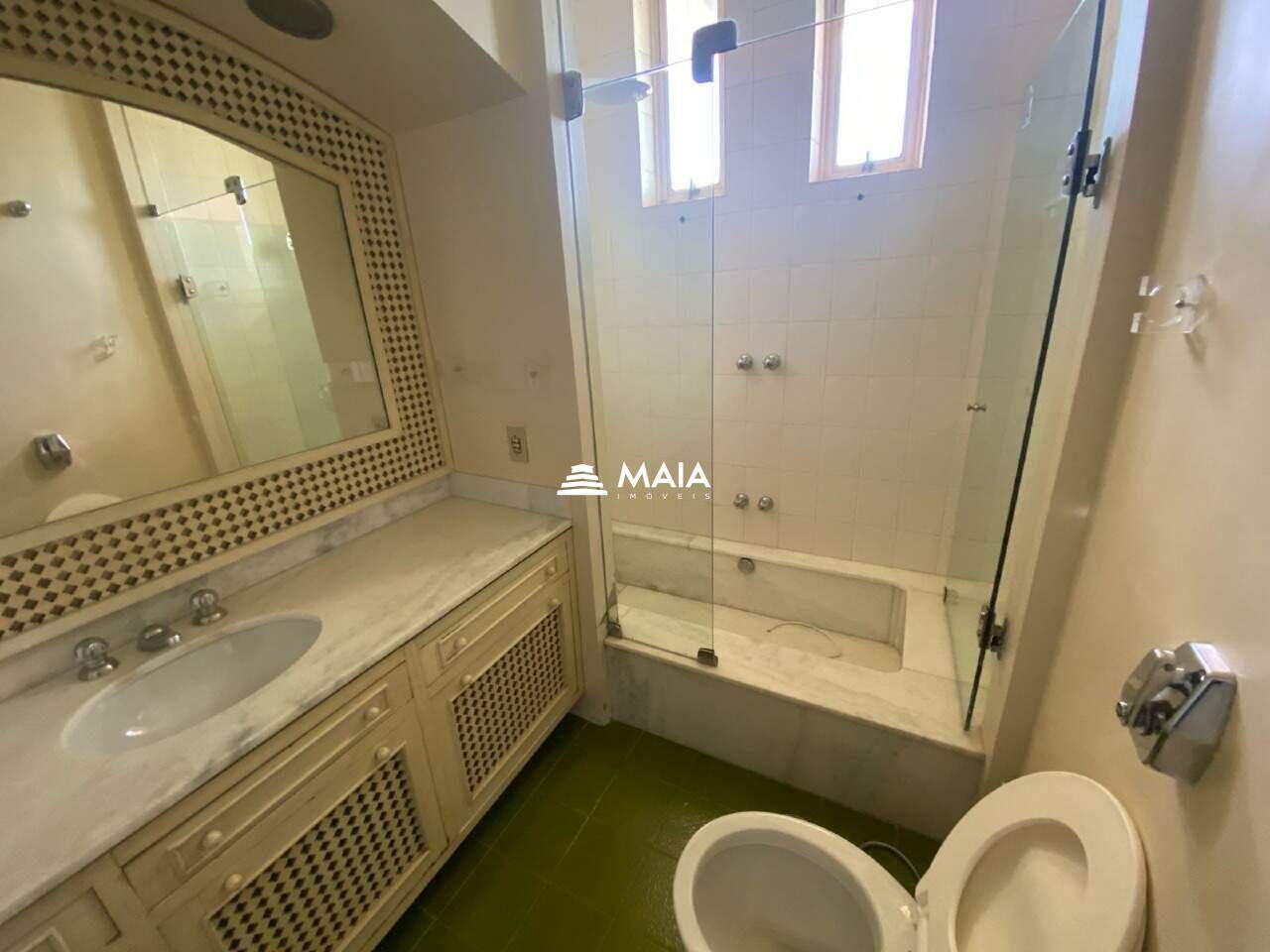 Casa à venda no Centro: 