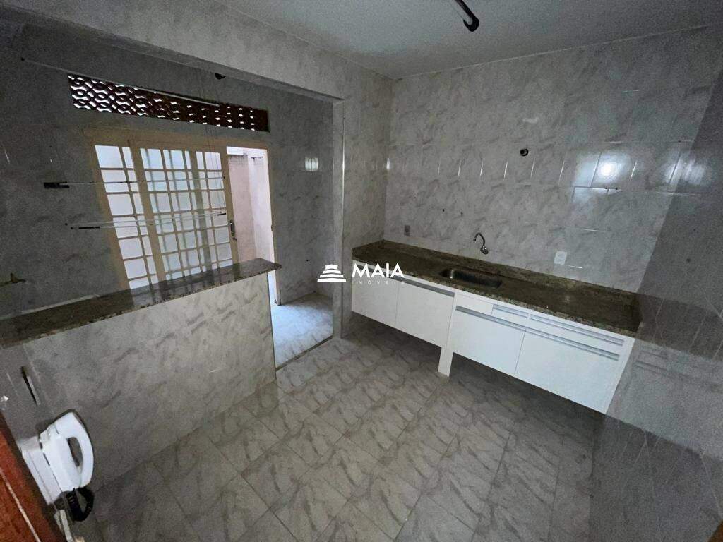 Casa à venda no Jardim Elza Amuí : 