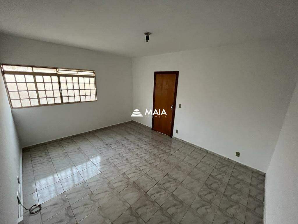 Casa à venda no Jardim Elza Amuí : 