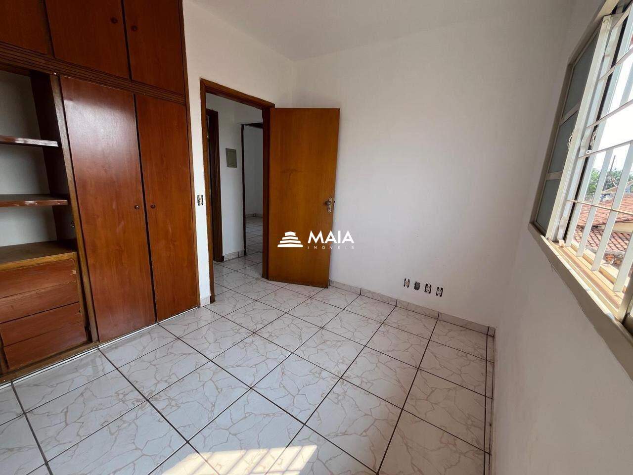 Casa à venda no Jardim Elza Amuí : 