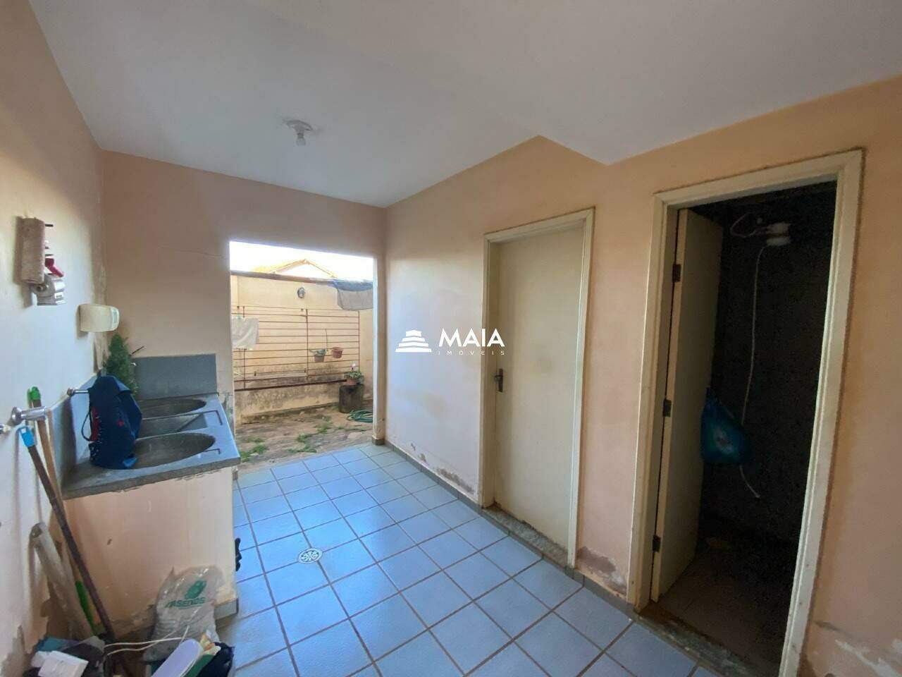 Casa para aluguel no Mercês: 