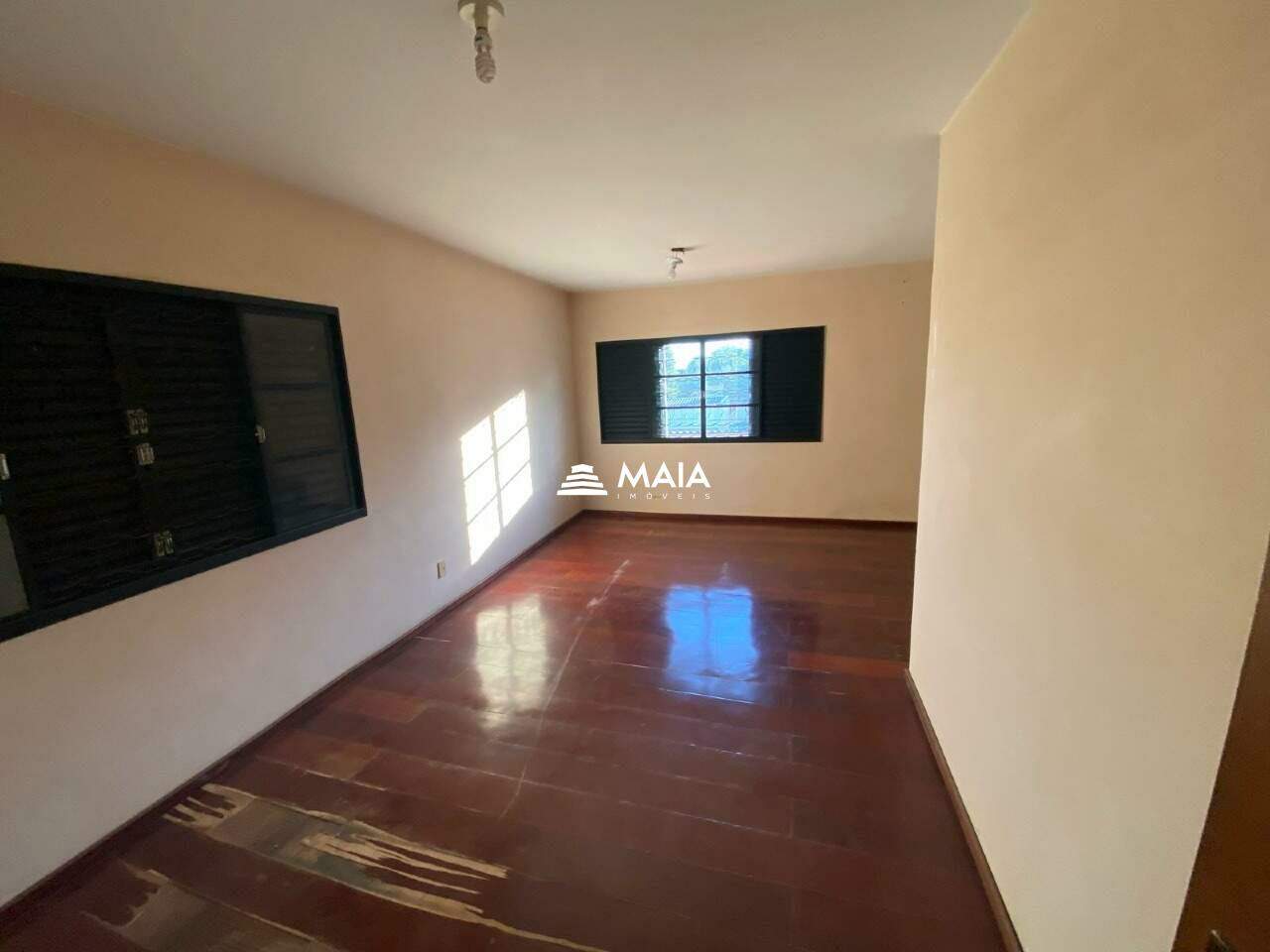 Casa para aluguel no Mercês: 