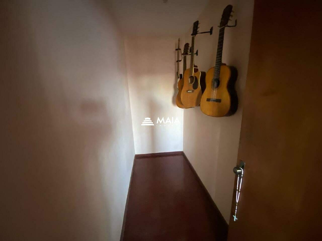 Casa para aluguel no Mercês: 