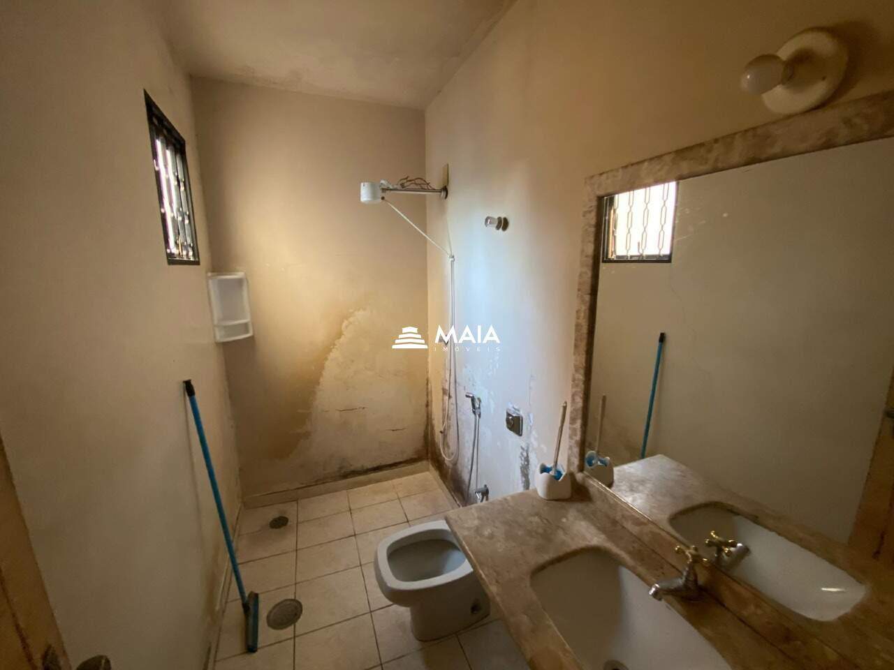 Casa para aluguel no Mercês: 