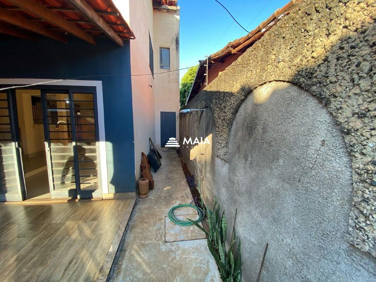 Casa para aluguel no Mercês: 