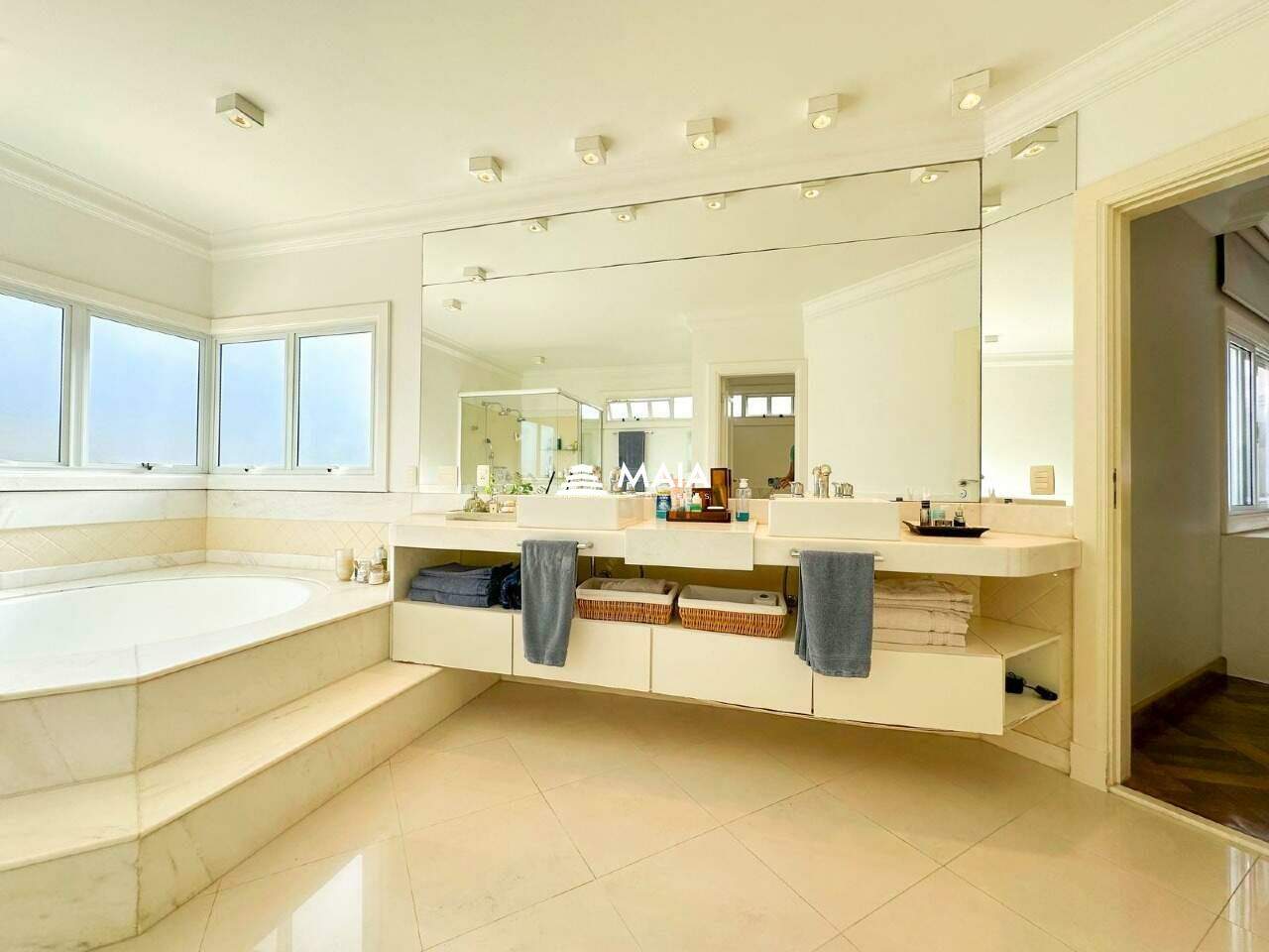 Casa de Condomínio à venda no Flamboyant Residencial Park: 