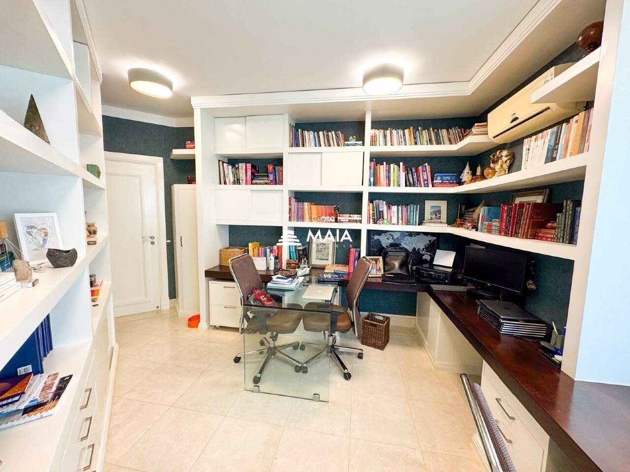 Casa de Condomínio à venda no Flamboyant Residencial Park: 